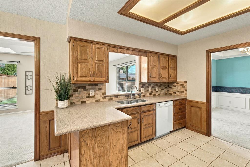 907 Rush Creek Drive Property Photo 14