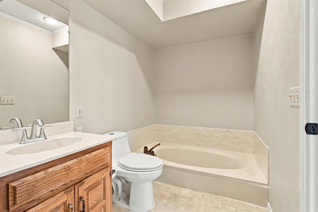 907 Rush Creek Drive Property Photo 26