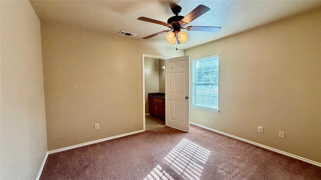 104 Herron Street Property Photo 6