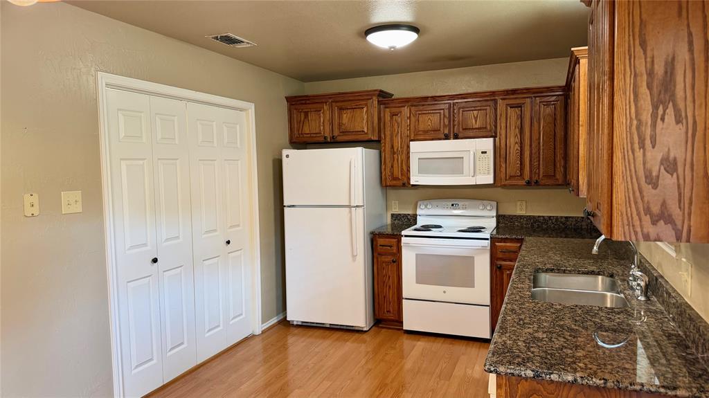 104 Herron Street Property Photo 11