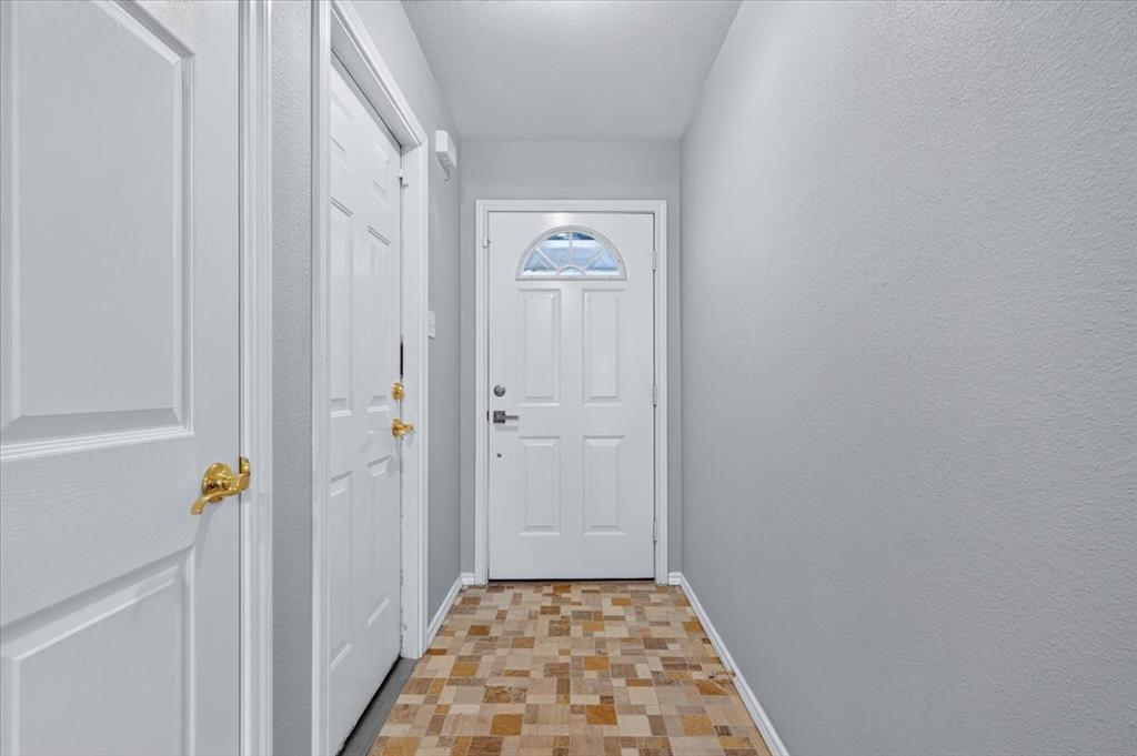 401 S Llano Street Property Photo 2