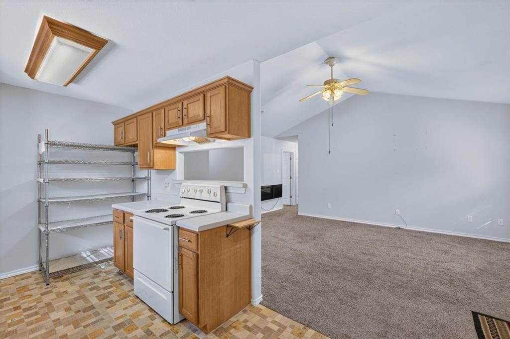 401 S Llano Street Property Photo 8