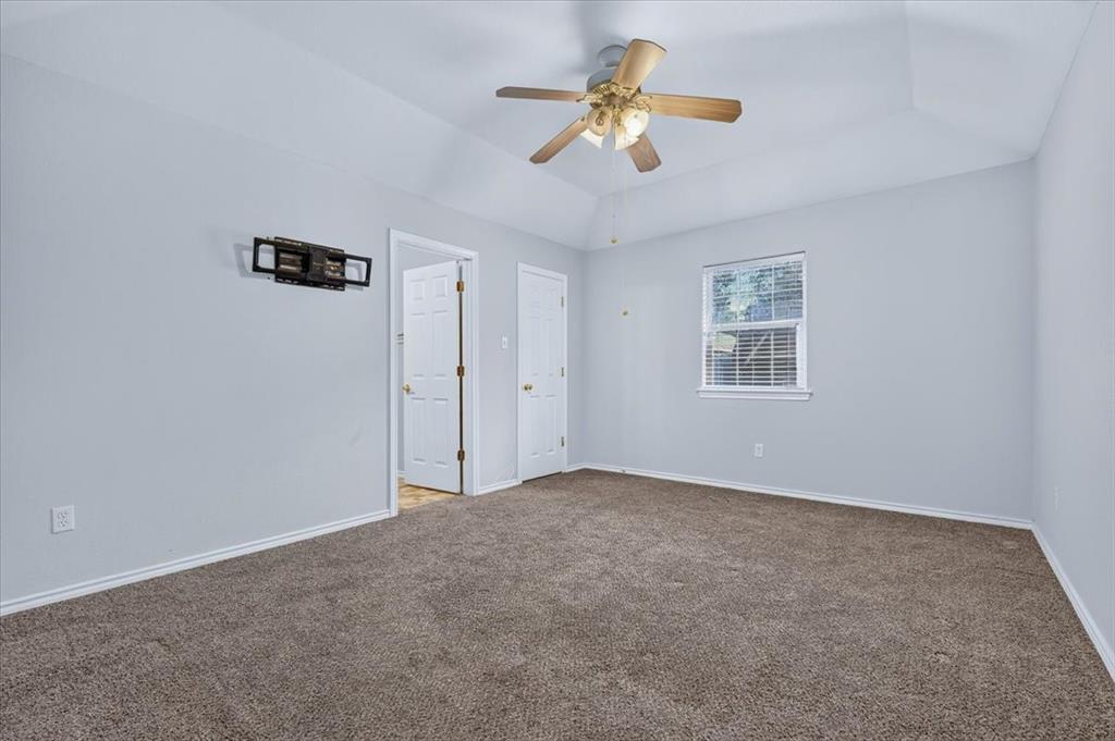 401 S Llano Street Property Photo 9