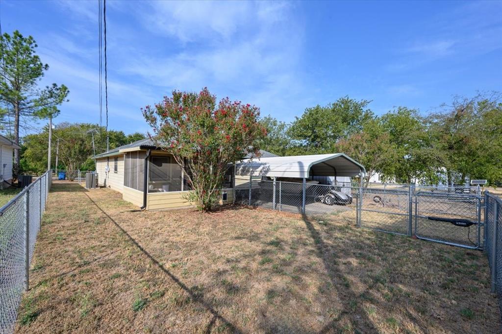401 S Llano Street Property Photo 19
