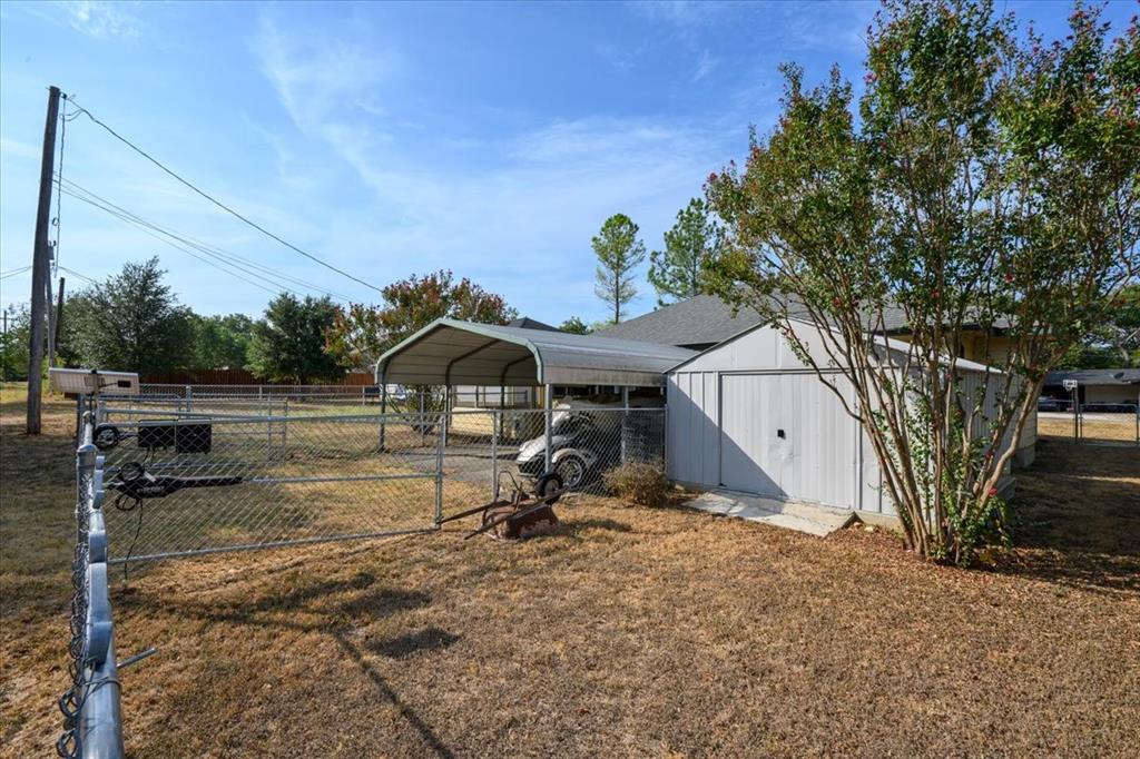 401 S Llano Street Property Photo 20