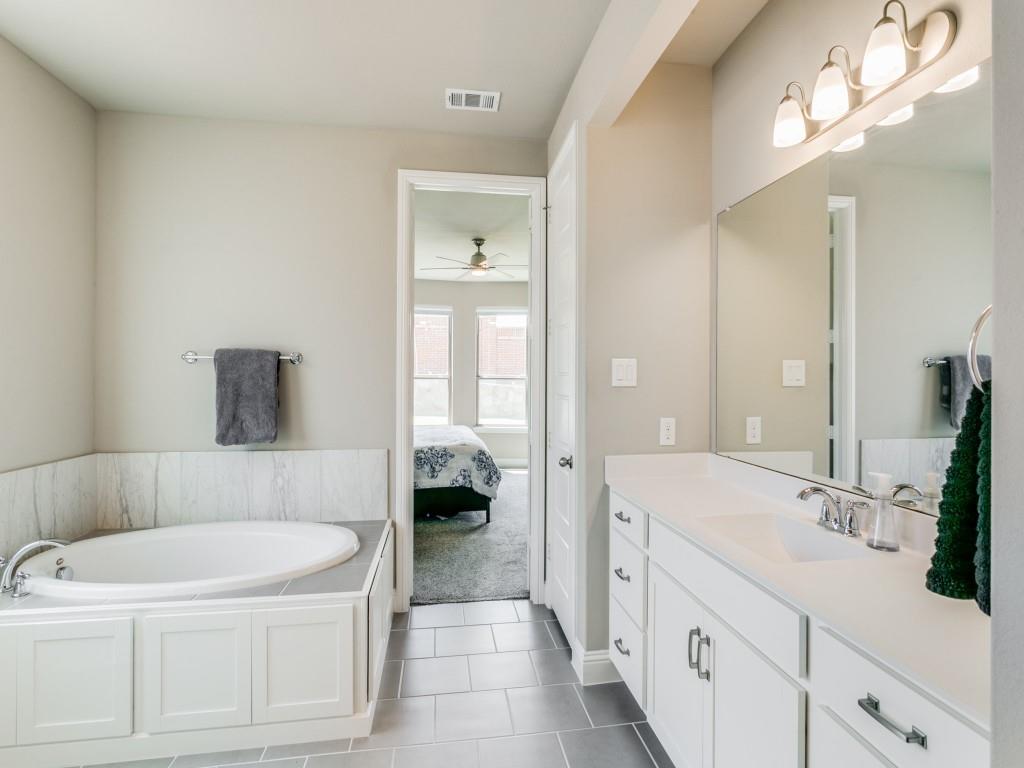 14225 Spitfire Trail Property Photo 19