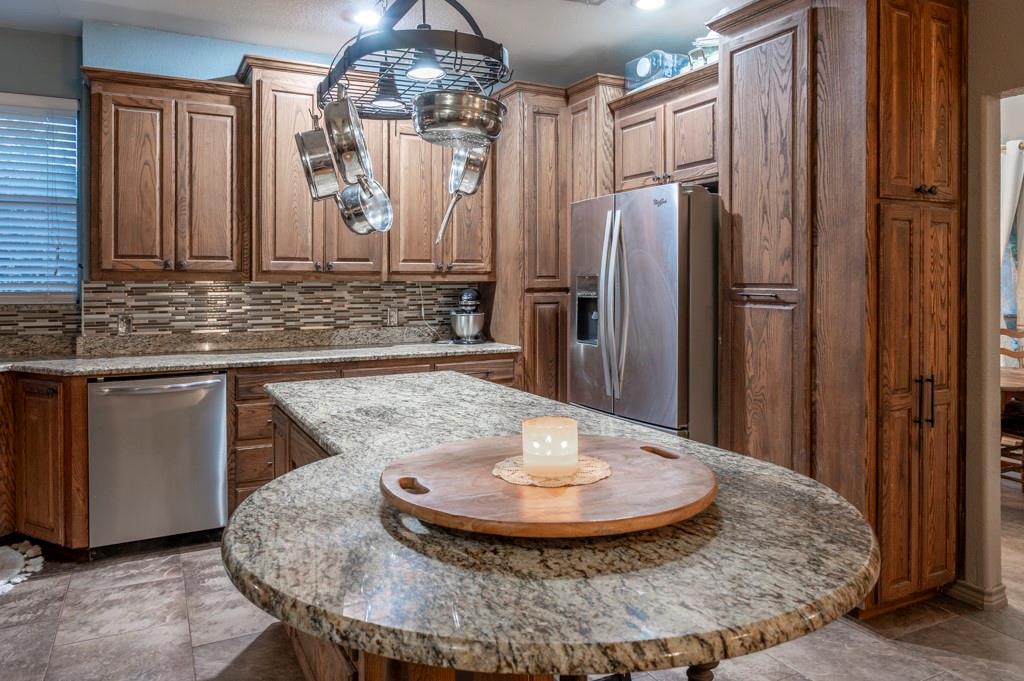 9024 S Highway 174 Property Photo 6