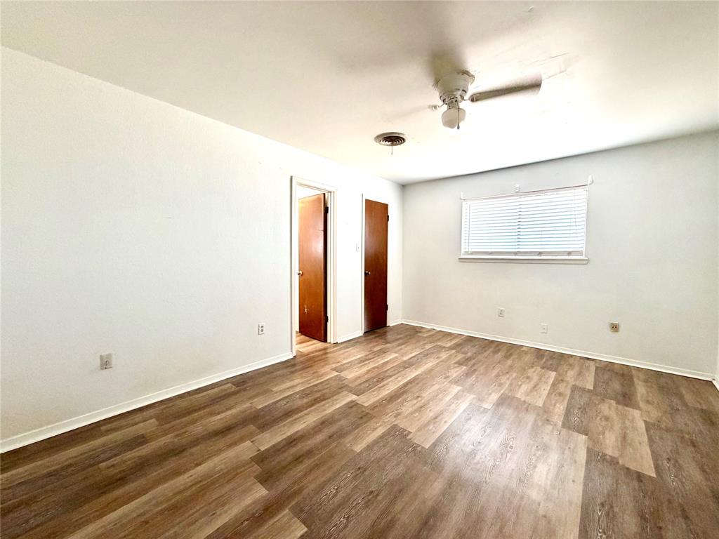 2318 Corsicana Avenue Property Photo 5
