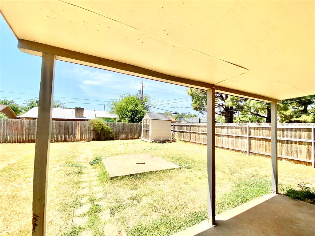 2318 Corsicana Avenue Property Photo 10