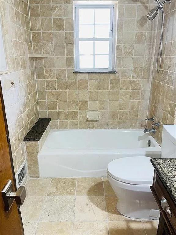 9406 Hunters Creek Drive Property Photo 8