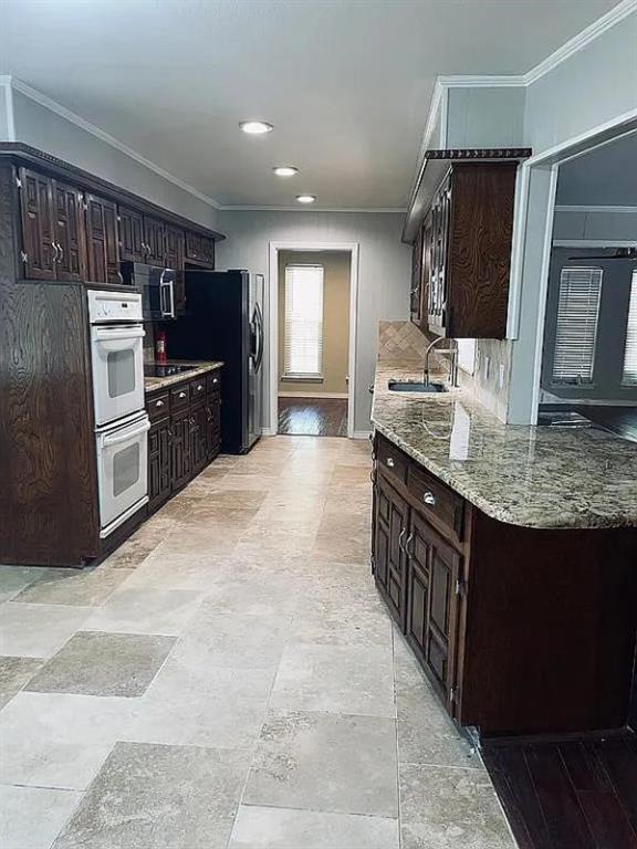 9406 Hunters Creek Drive Property Photo 14