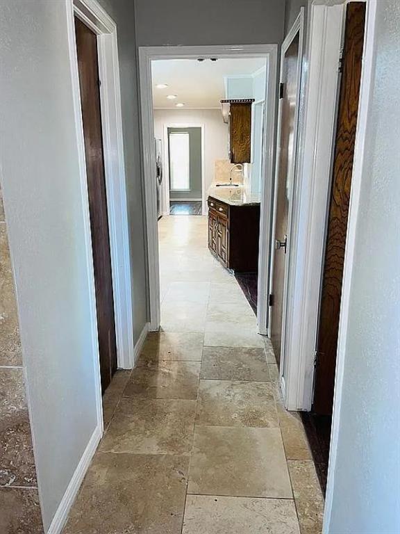 9406 Hunters Creek Drive Property Photo 21