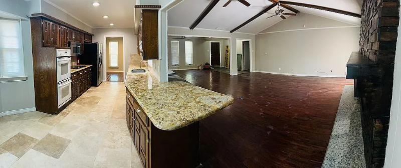 9406 Hunters Creek Drive Property Photo 24