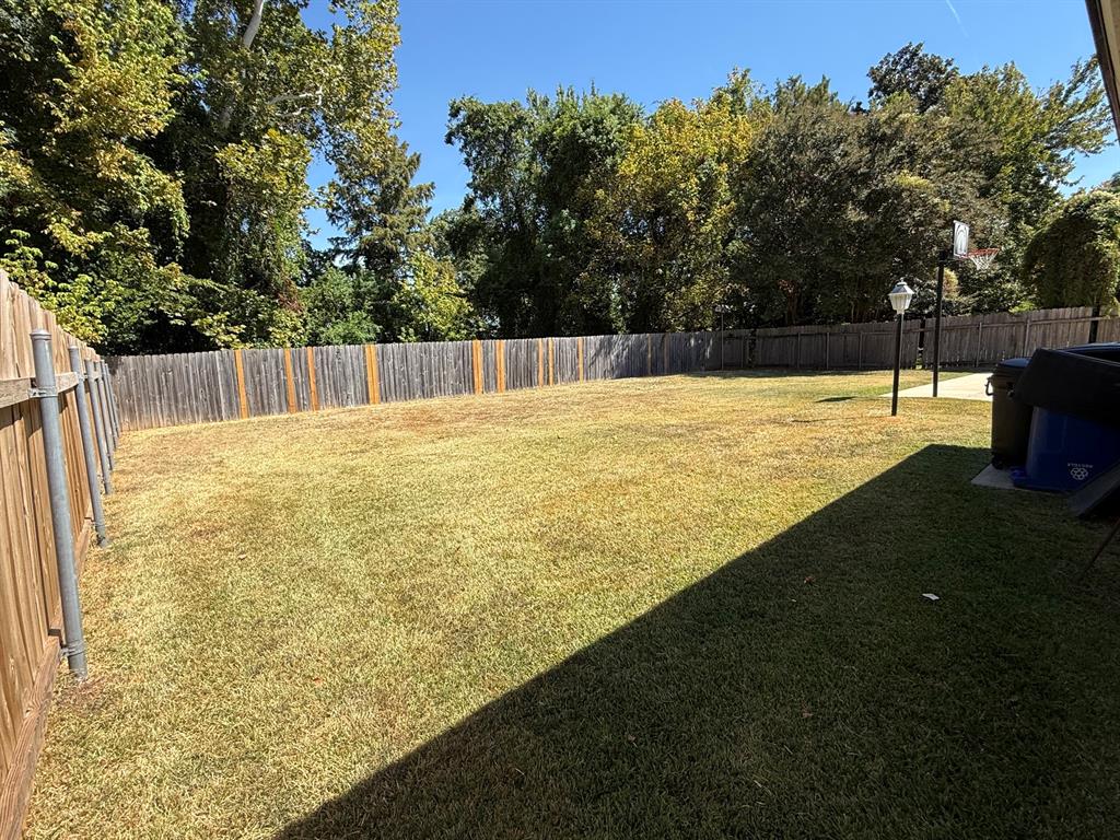 7553 University Drive Property Photo 3
