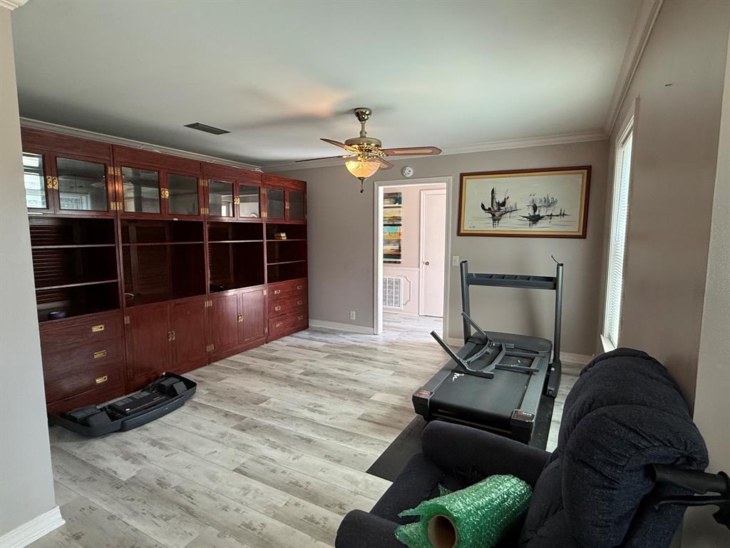 7553 University Drive Property Photo 9