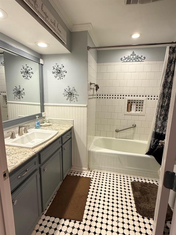 7553 University Drive Property Photo 18