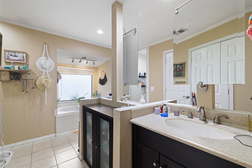 3708 Bishop Hill Drive Property Photo 28