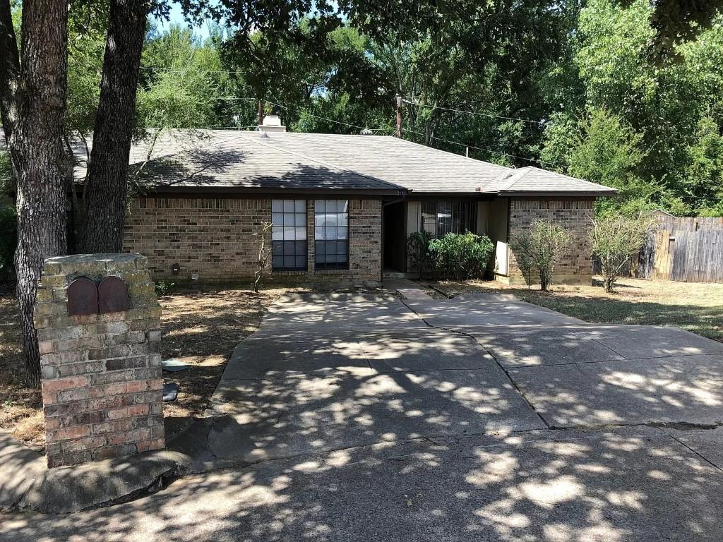 211 Alston Court Property Photo 1