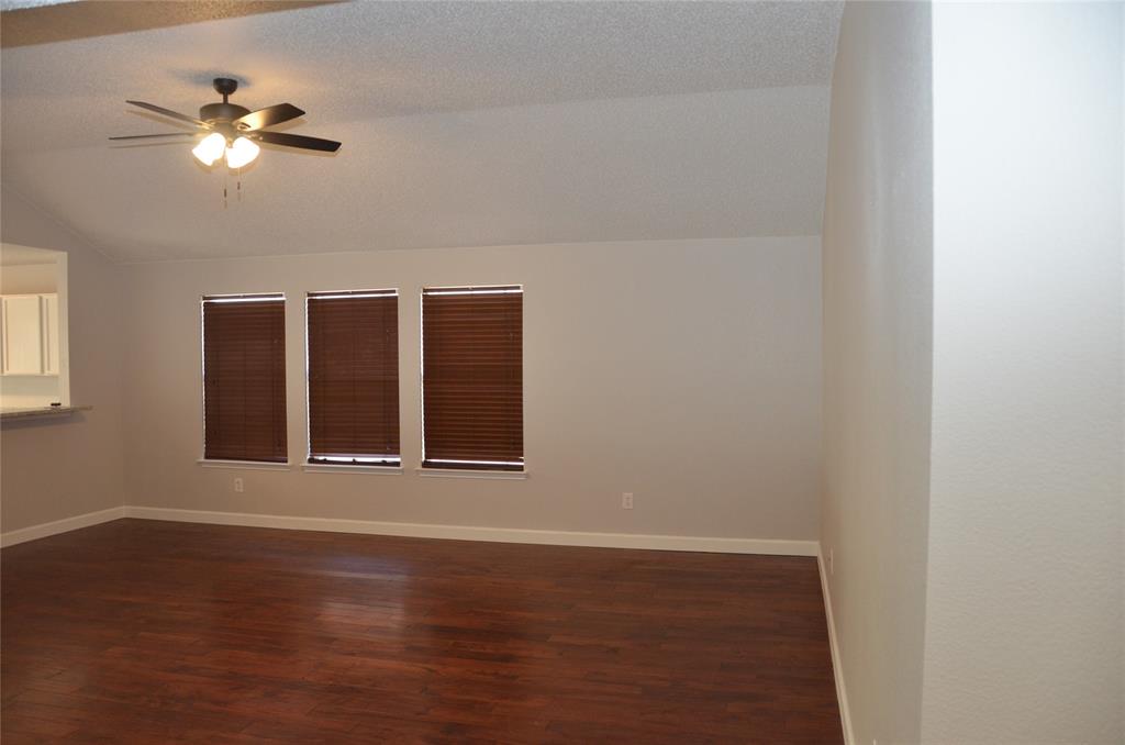 9353 Sundial Property Photo 5