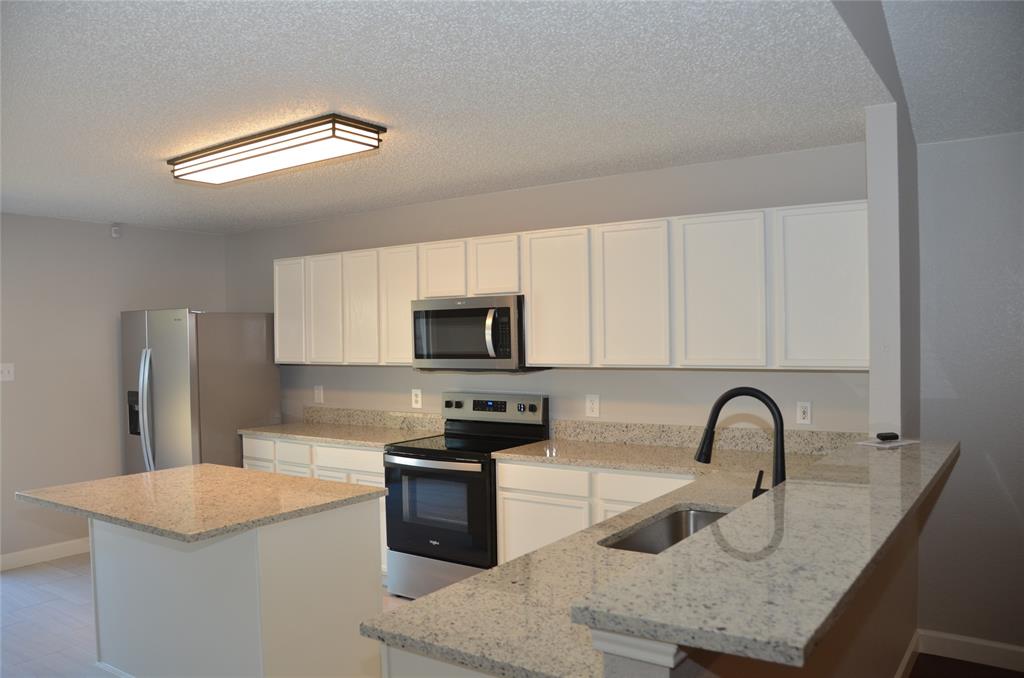 9353 Sundial Property Photo 7