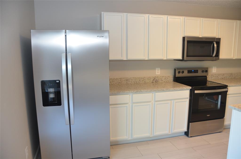 9353 Sundial Property Photo 8