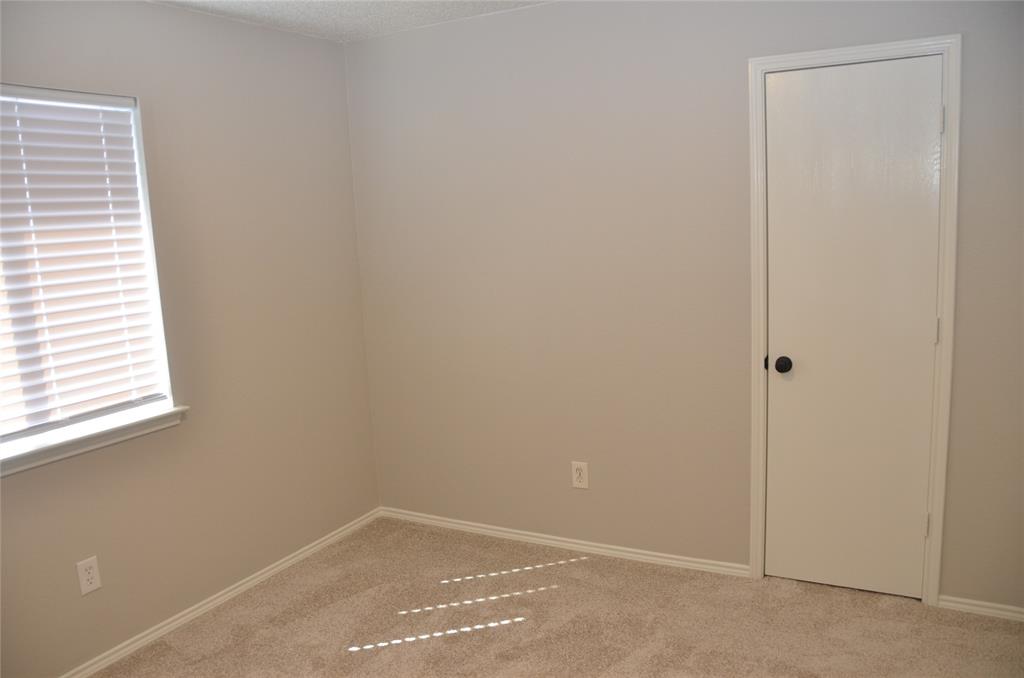 9353 Sundial Property Photo 28