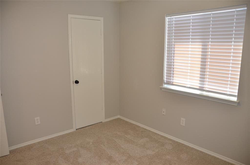 9353 Sundial Property Photo 34