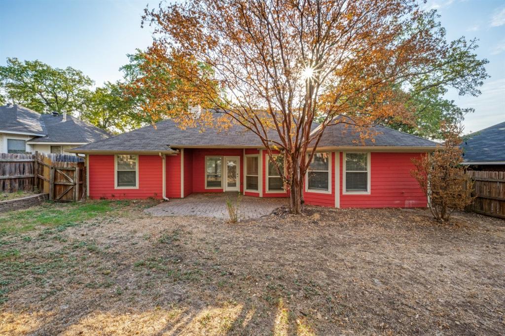 2104 Leslie Street Property Photo 24