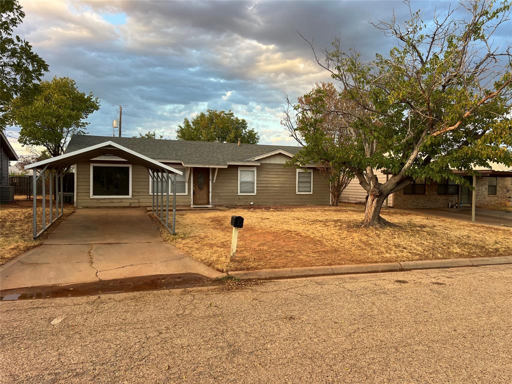 4710 Edgemont Drive Property Photo 1