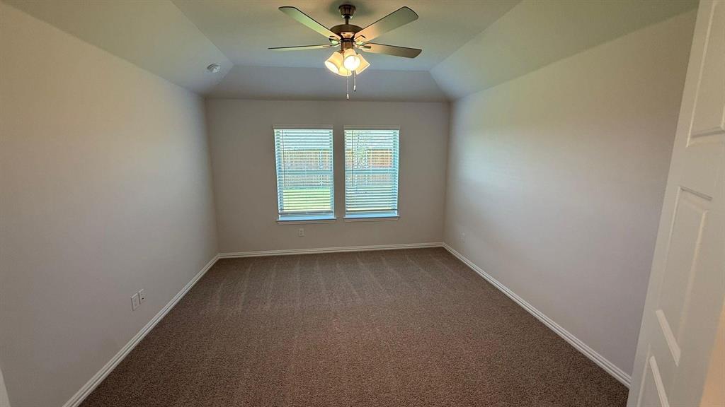 820 Jacquelyn Dr Property Photo 12