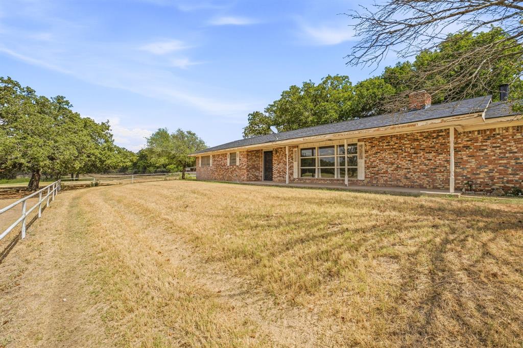 12592 N Us Highway 377 Property Photo 3