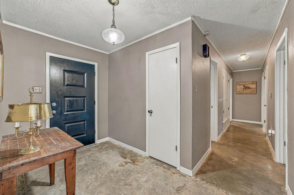 12592 N Us Highway 377 Property Photo 6