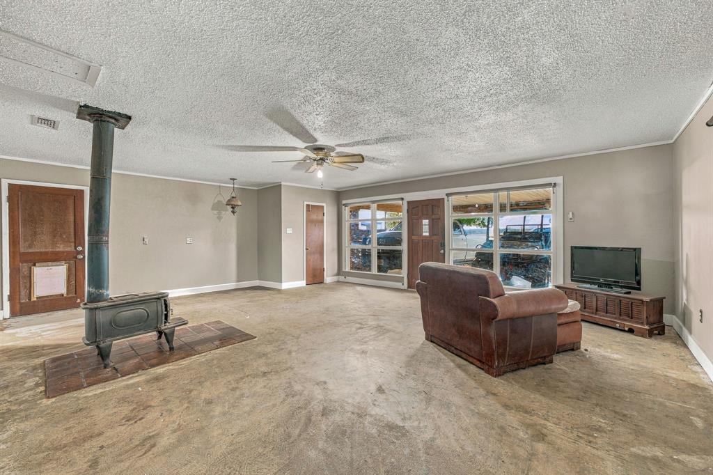 12592 N Us Highway 377 Property Photo 24