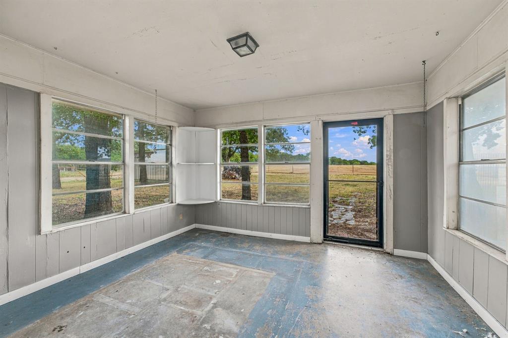 12592 N Us Highway 377 Property Photo 25