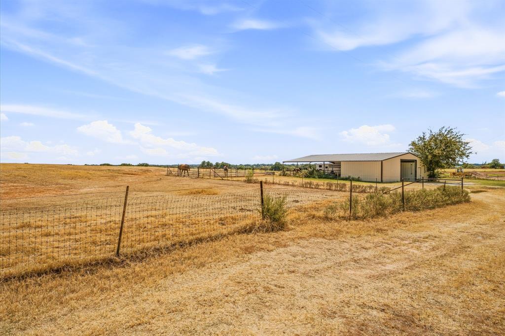 12592 N Us Highway 377 Property Photo 29