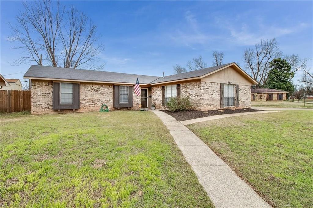 3915 Parkway Drive Property Photo 1