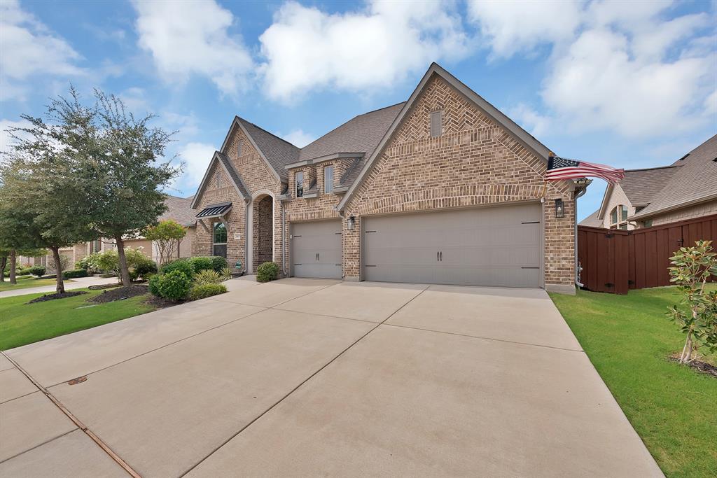 3817 Redbud Drive Property Photo 2