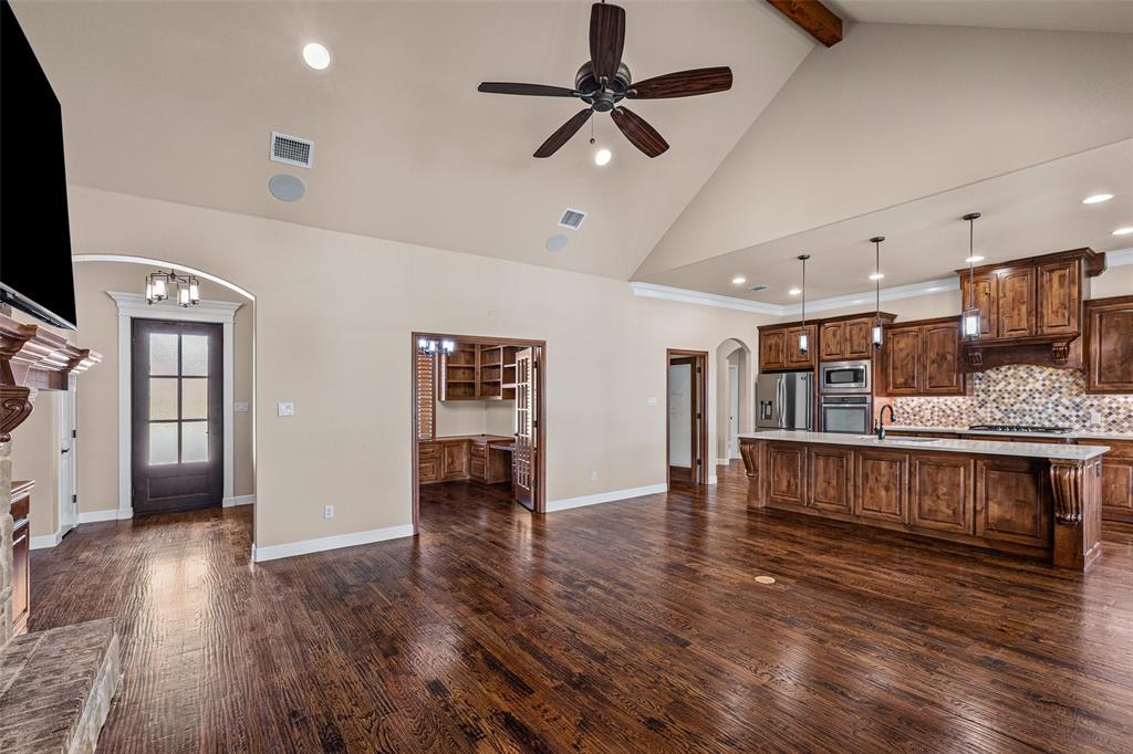 6341 Weatherby Road Property Photo 6