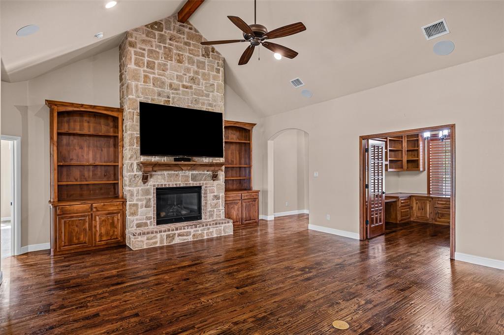 6341 Weatherby Road Property Photo 7