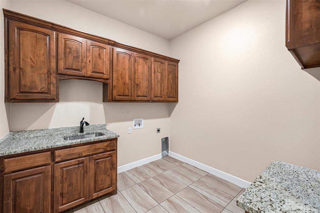 6341 Weatherby Road Property Photo 18