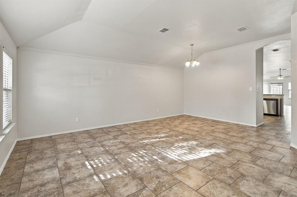 12516 Patnoe Drive Property Photo 4