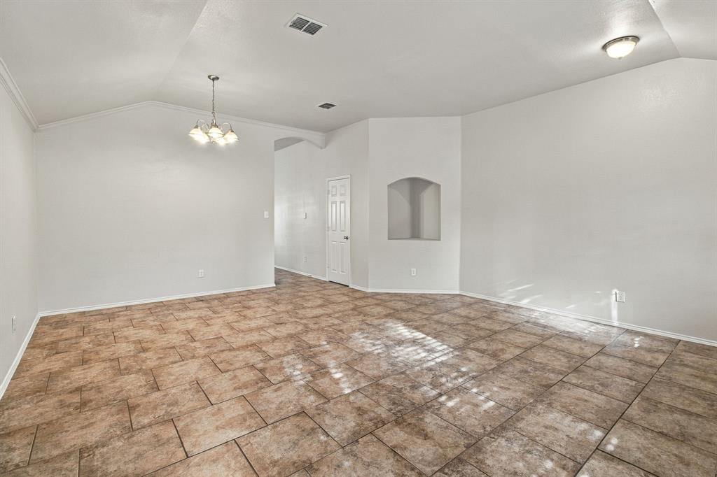 12516 Patnoe Drive Property Photo 5