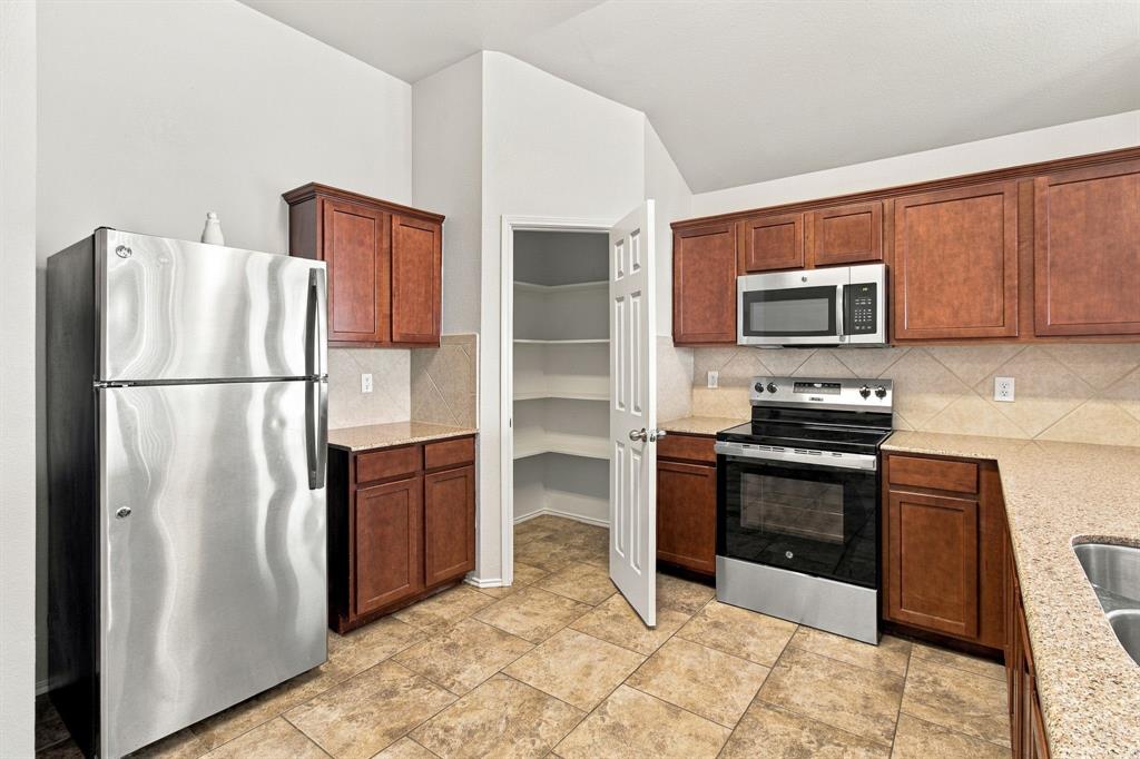 12516 Patnoe Drive Property Photo 9