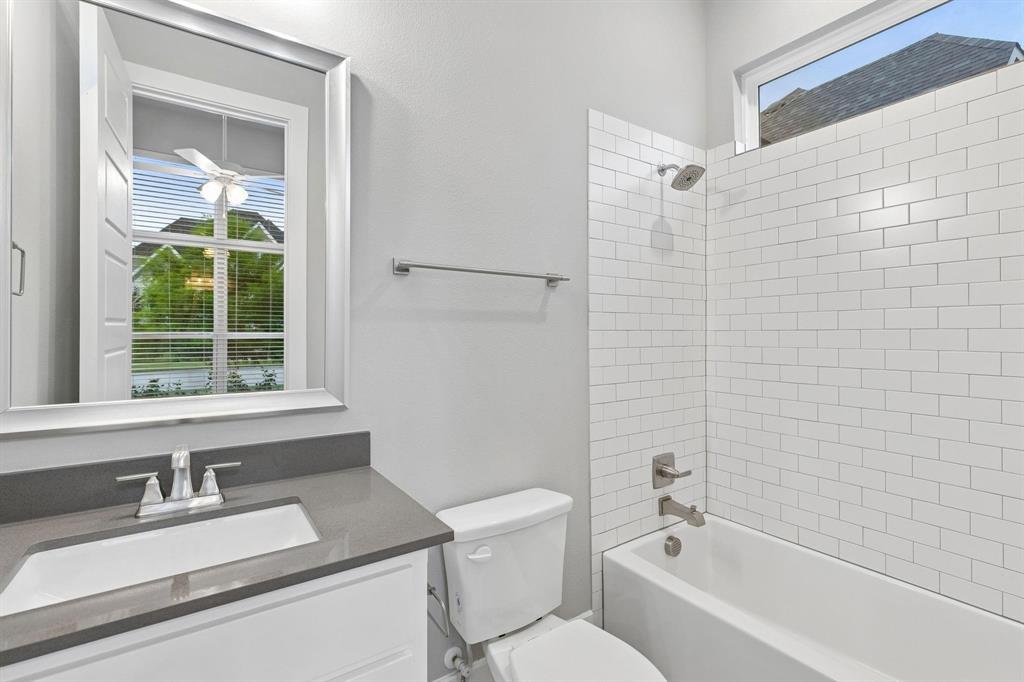 4630 Summerville Lane Property Photo 3