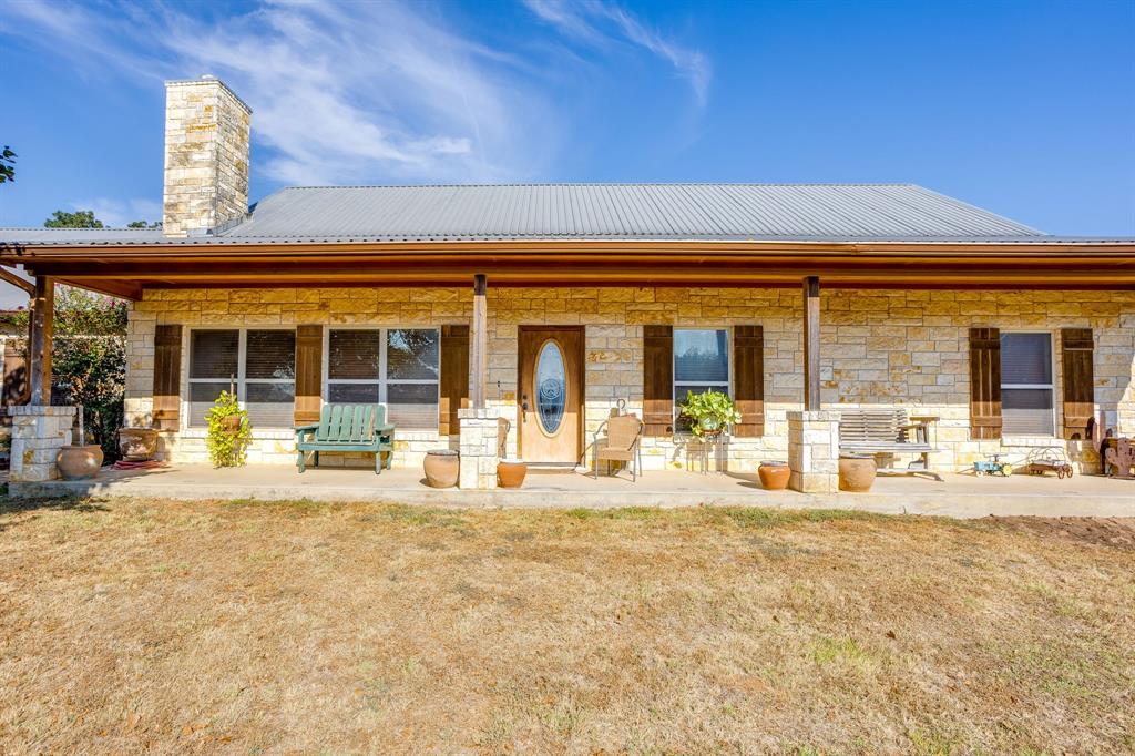 3305 E Fm 916 Property Photo 2