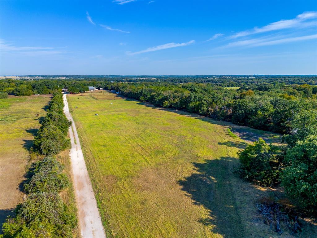 3305 E Fm 916 Property Photo 11