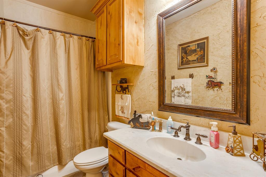3305 E Fm 916 Property Photo 30