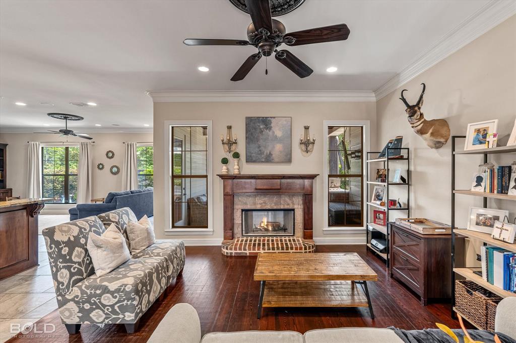 9865 Loveland Court Property Photo 8