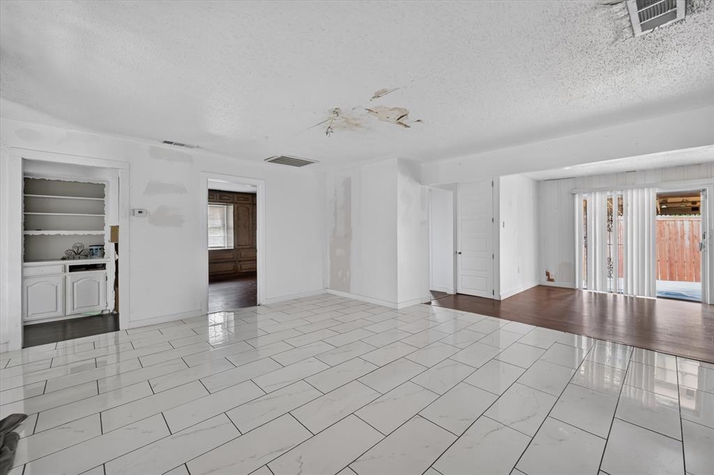 2620 Greenland Drive Property Photo 7