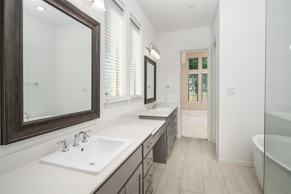 1015 Permian Lane Property Photo 6